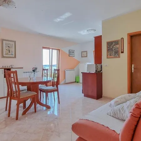 Ferienwohnung Fur 4 Personen Ca 100 Qm In Umag, Istrien Istrische Riviera *